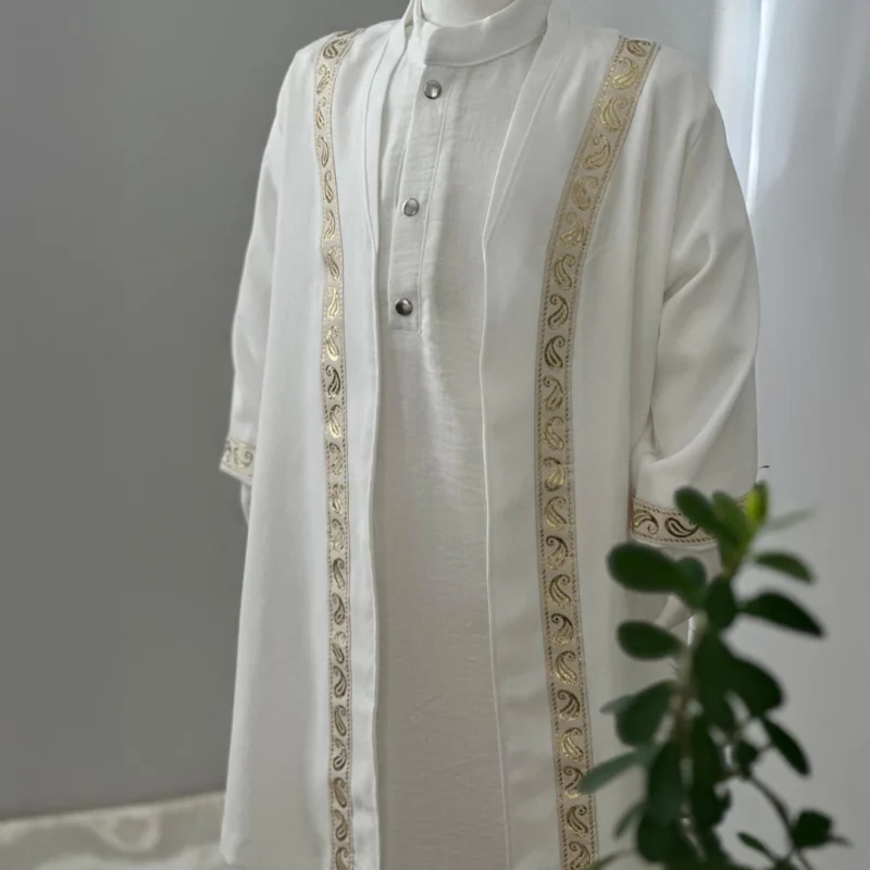 Altın Şerit İşlemeli Cübbe